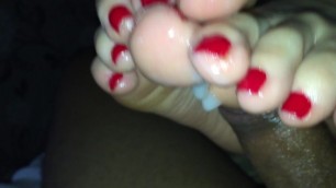 FOOTJOB, CUMMY FEET