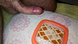 Cicci77 makes a big cumshot all to eat for breakfast